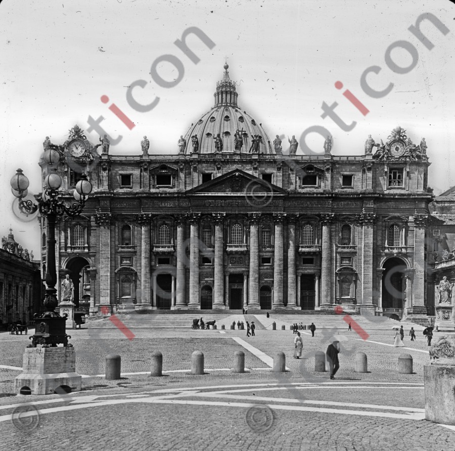 St. Peter, Fassade | St. Peter, facade (foticon-simon-037-003-sw.jpg)